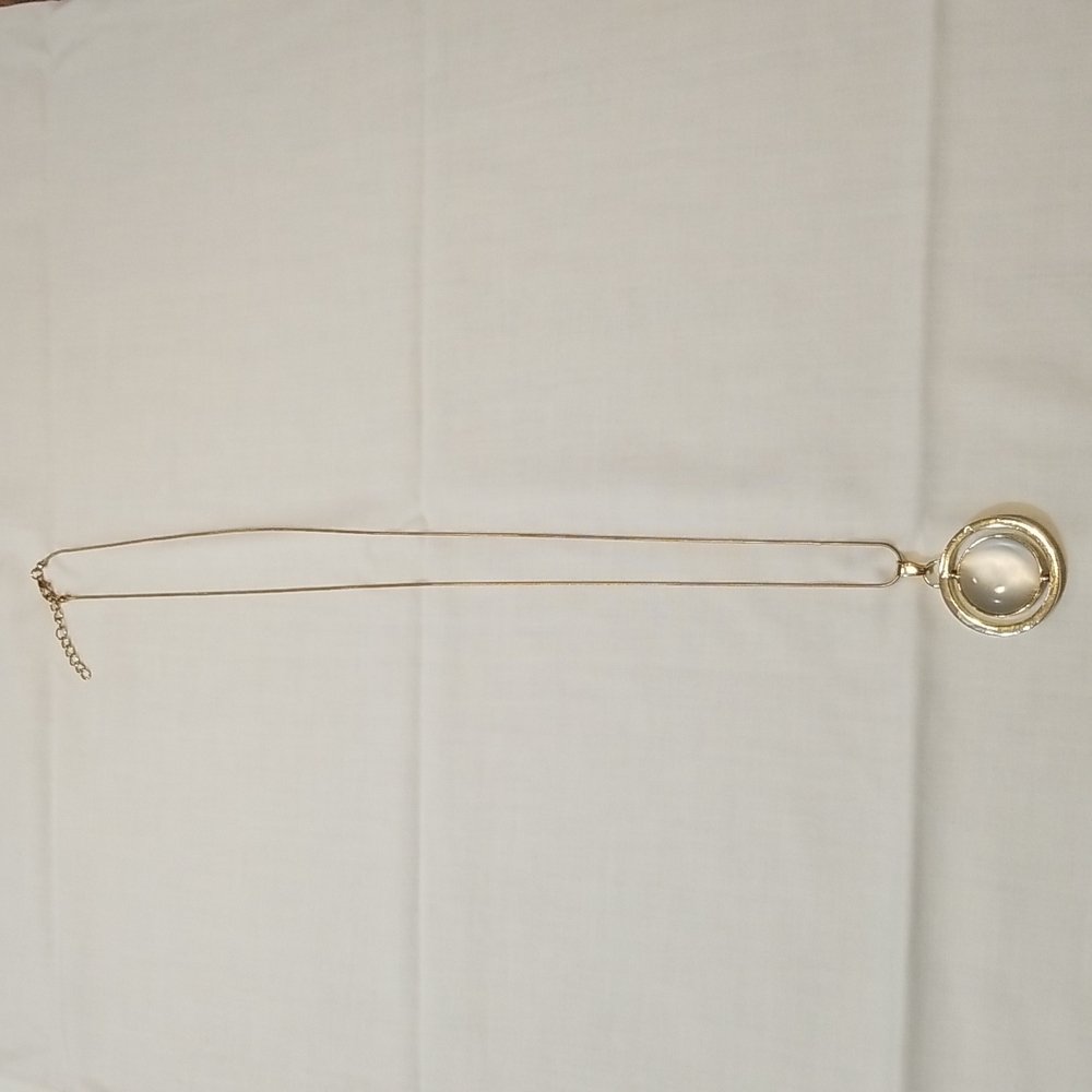 Anxiety/fidget spinner necklace, long faux gold chain with white pendant, NWOT